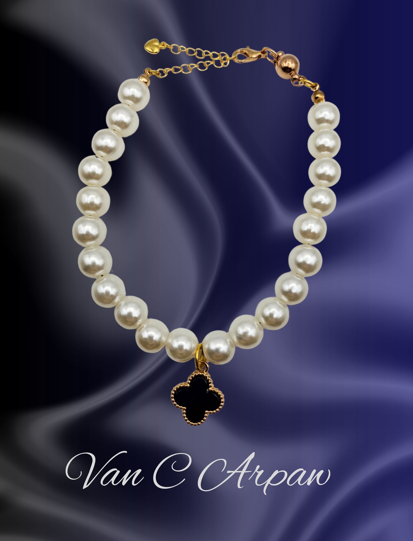 Van C Arpaw Pet Necklace