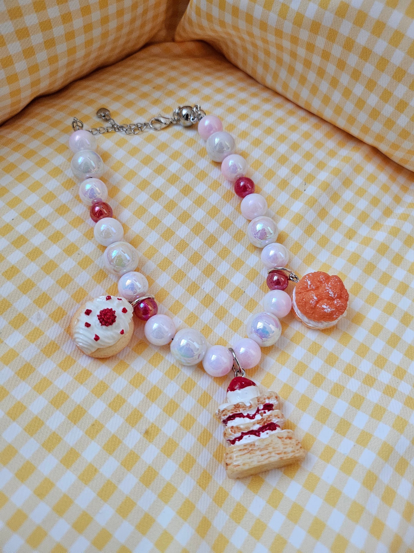 Crème de la crème pet necklace