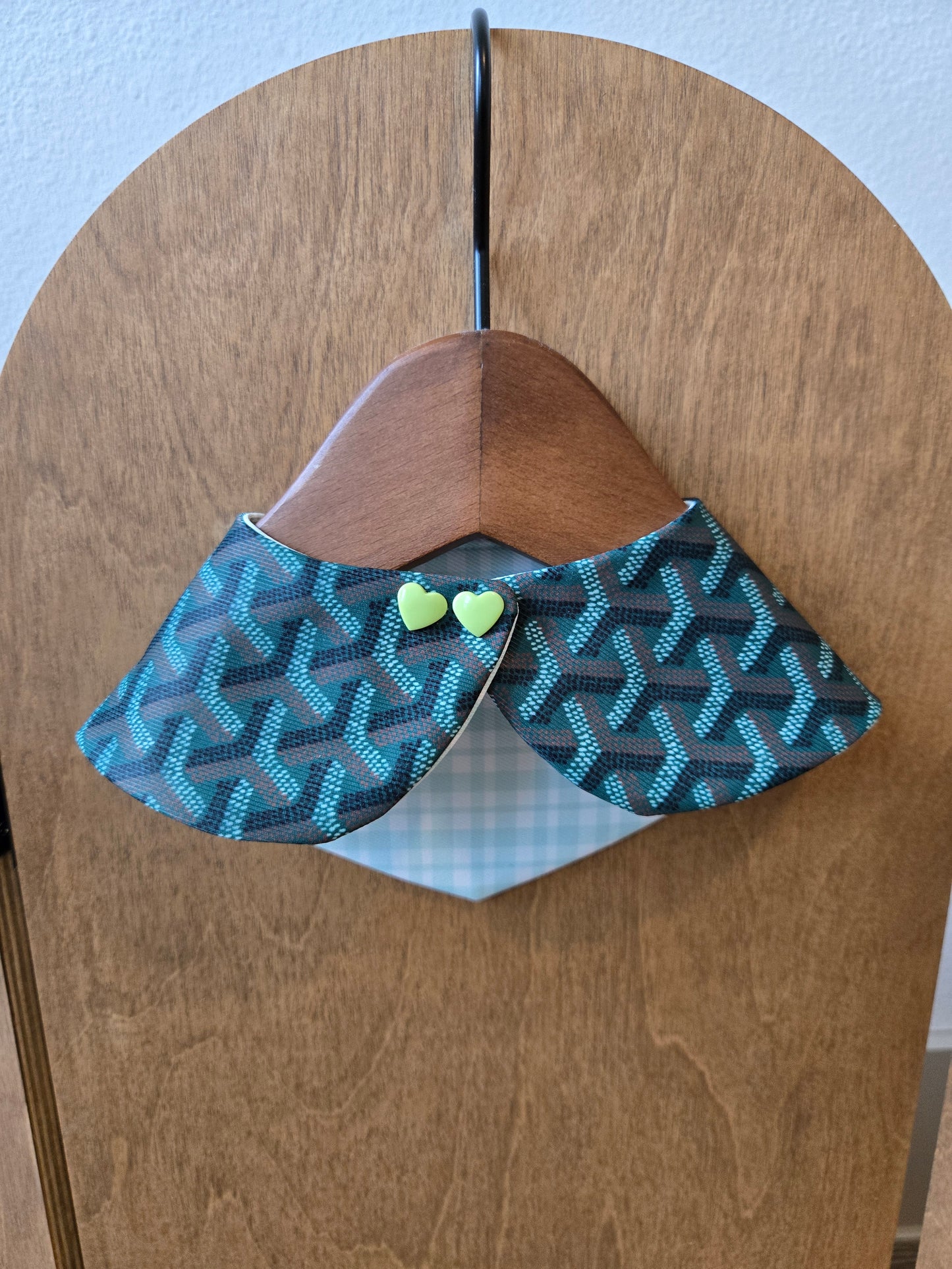 Grrryard Green Pet Bandana (reversible 4-way wear)