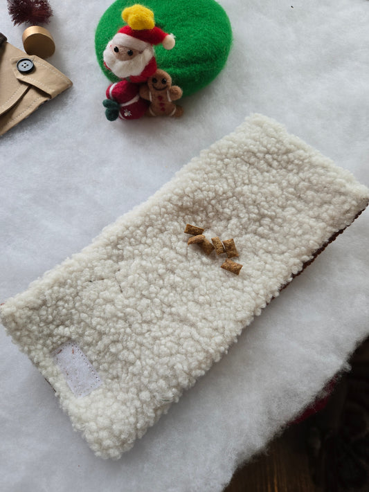 Log Cake Crinkle Catnip Toy