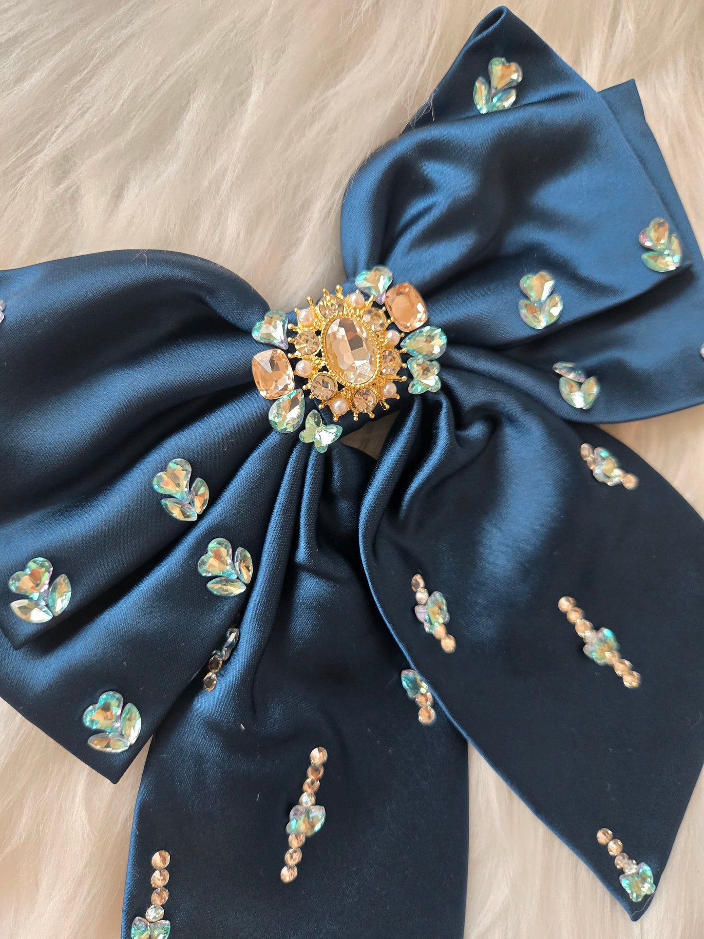 L’Opéra Satin Bow (En Couture collection)