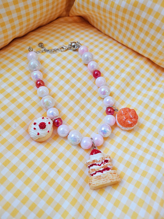 Crème de la crème pet necklace