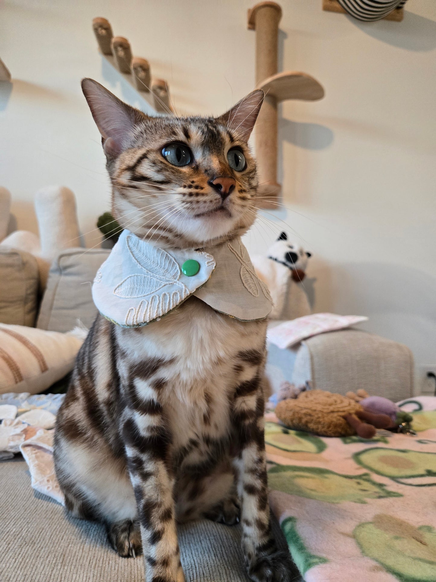 Eloise Pet Bandana (4-way wear)