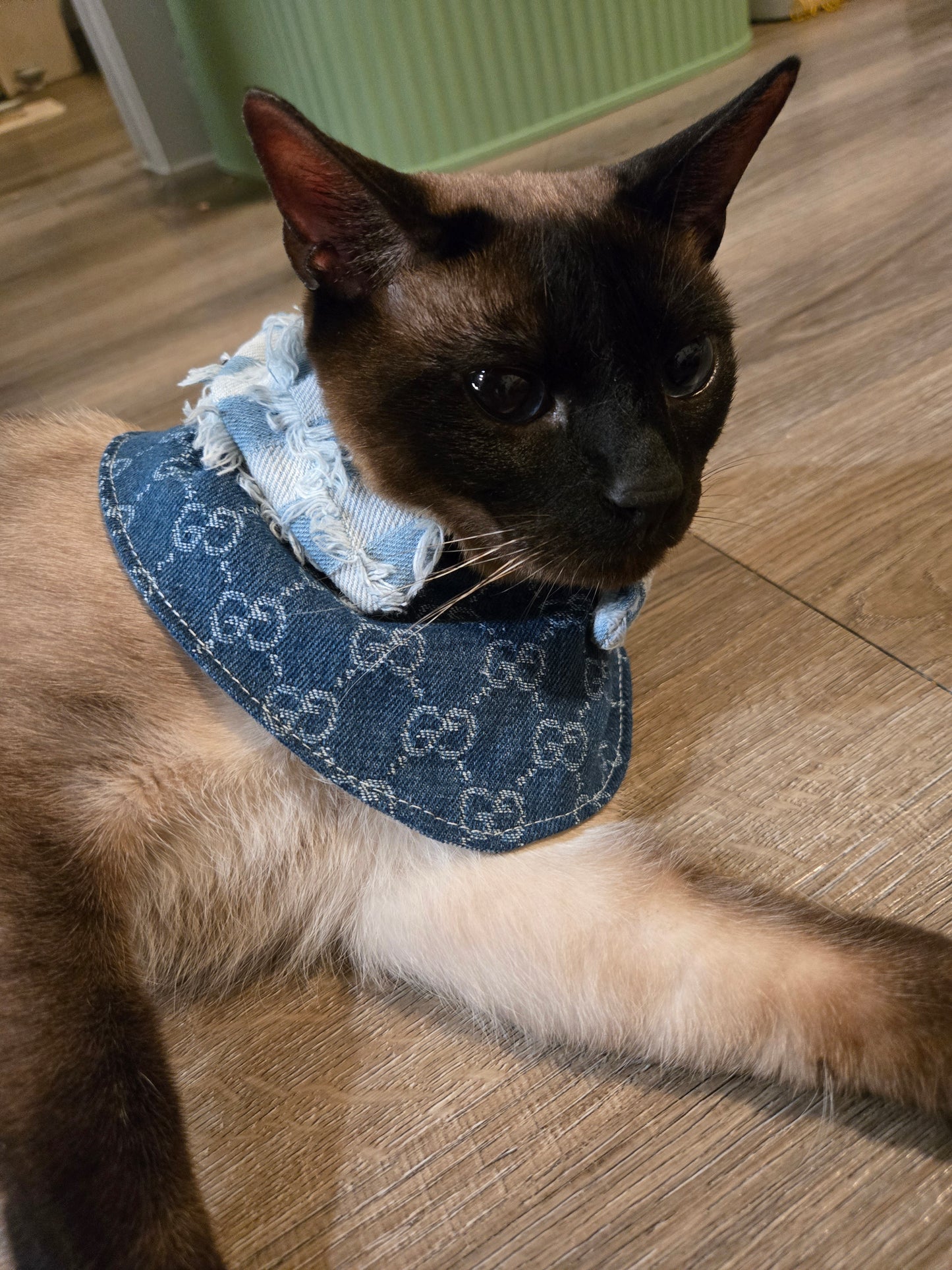 Le Denim Bleu Pet Bandana (reversible 4-way wear)