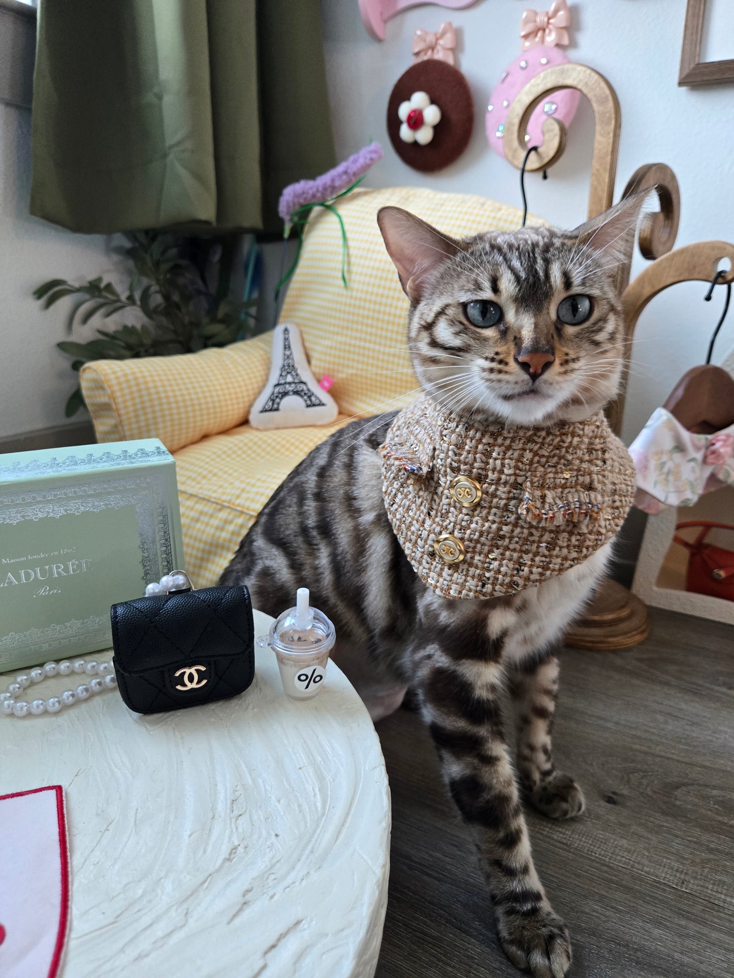 Les Élites Pet Bandana (reversible 4-way wear)