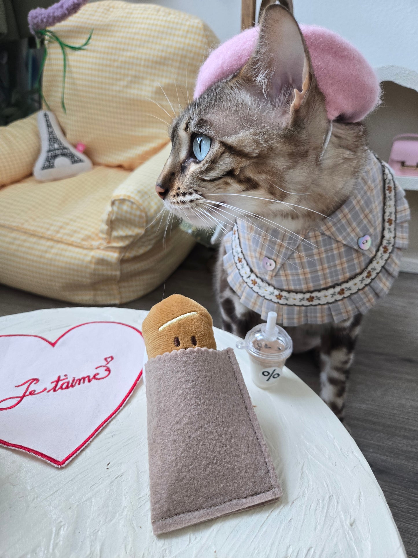 La Baguette Catnip Toy