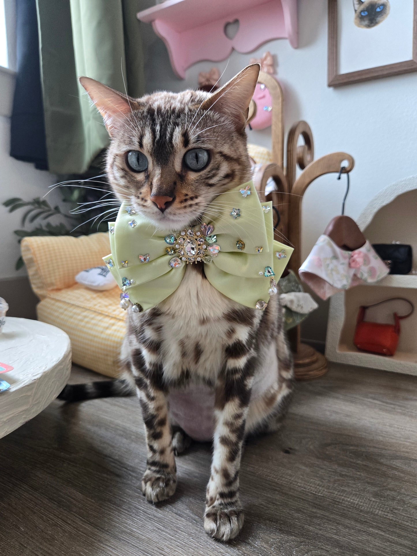 La Perle Satin Bow (En Couture collection)