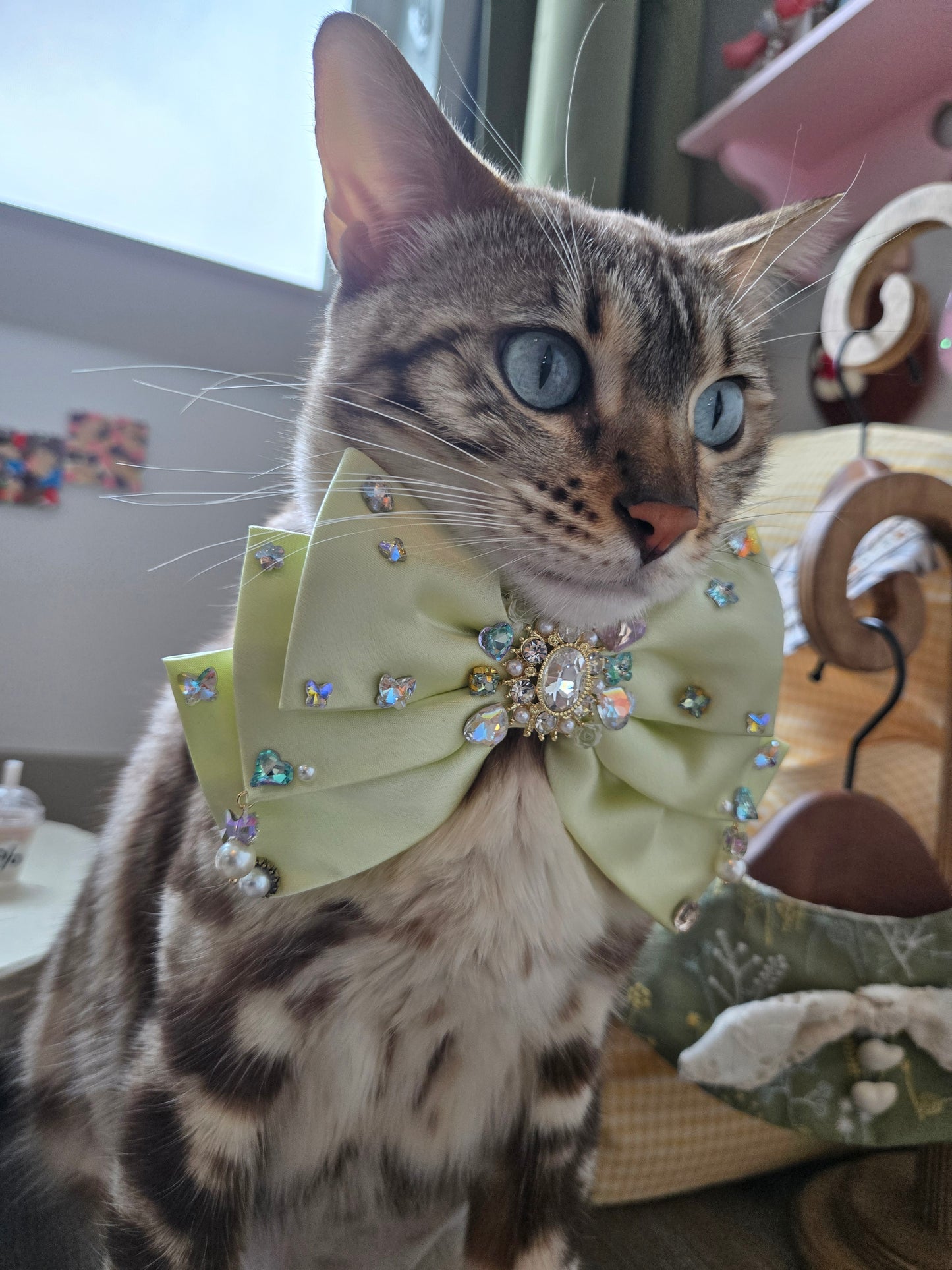 La Perle Satin Bow (En Couture collection)