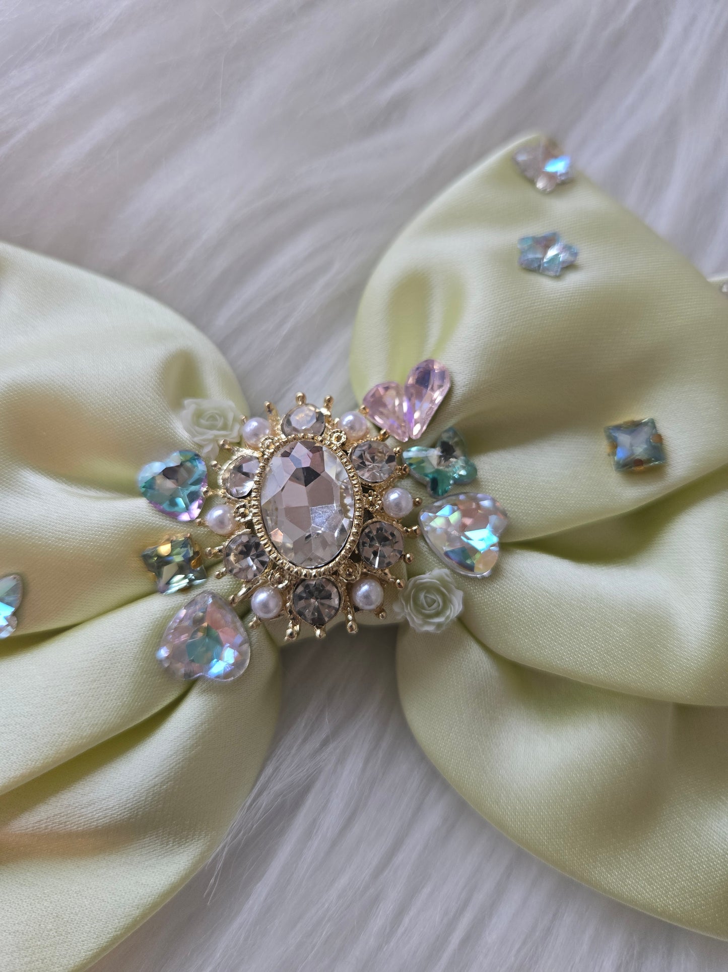 La Perle Satin Bow (En Couture collection)