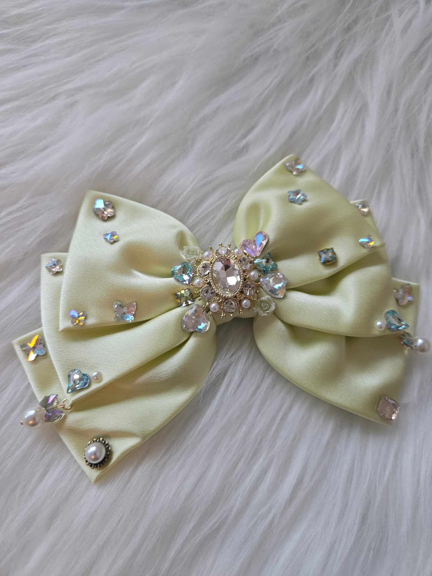 La Perle Satin Bow (En Couture collection)