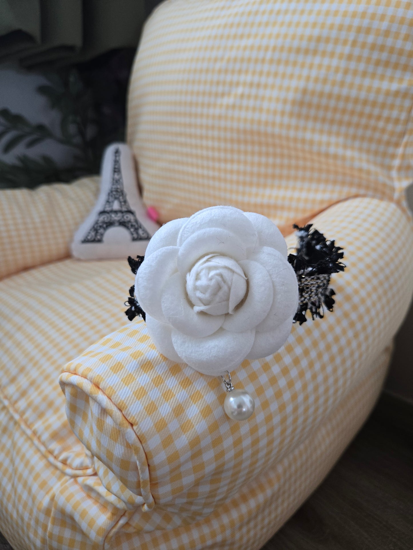 La Camélia Pet Necklace
