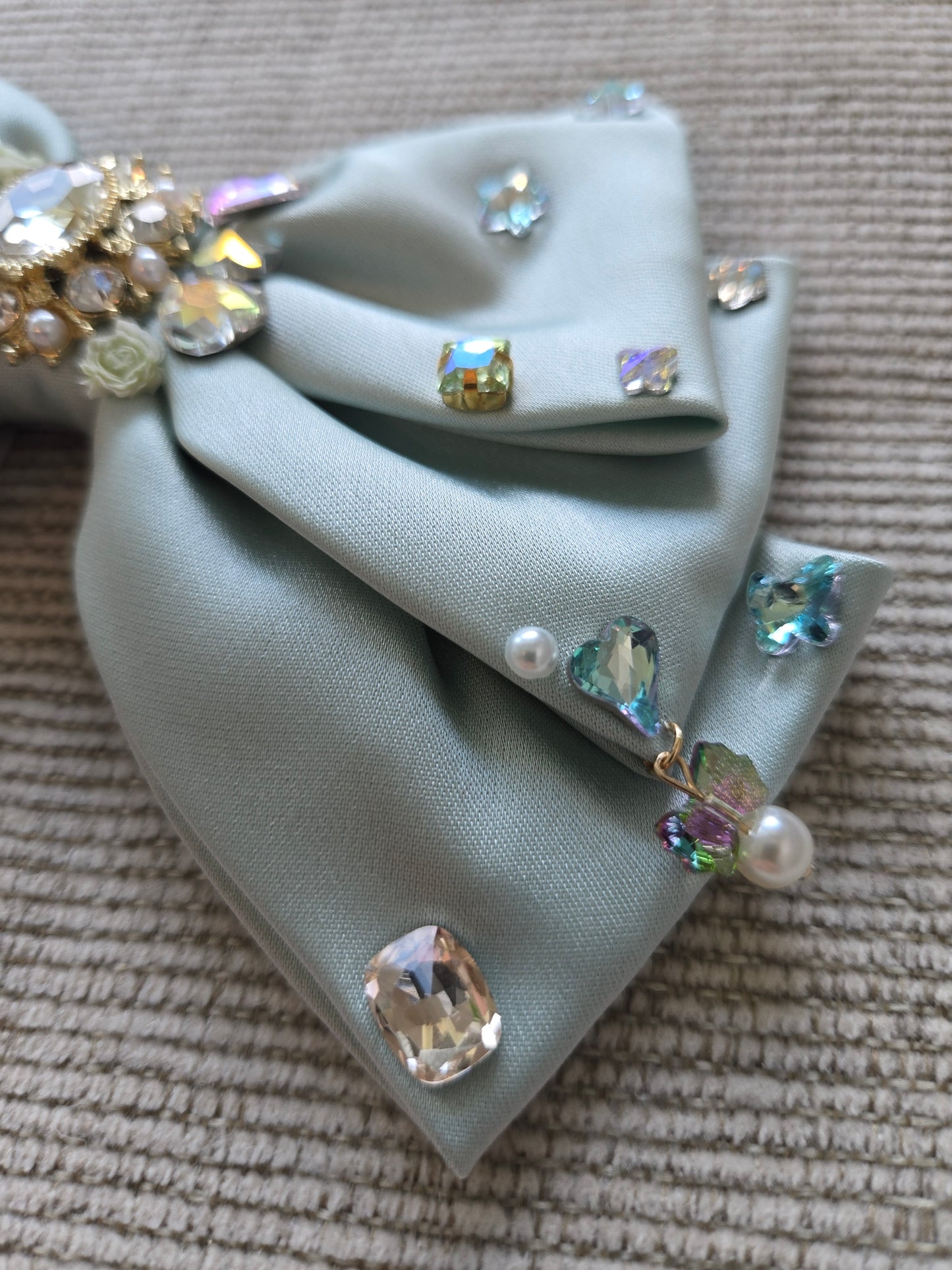Butterfly Duchess Satin Bow (En Couture collection)
