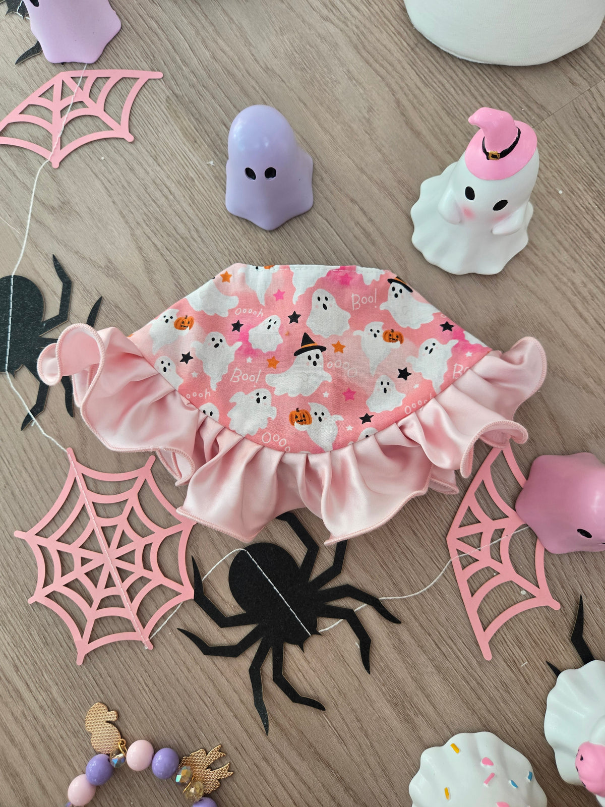 Creme Boo-lée Pet Bandana (reversible 4-way wear)