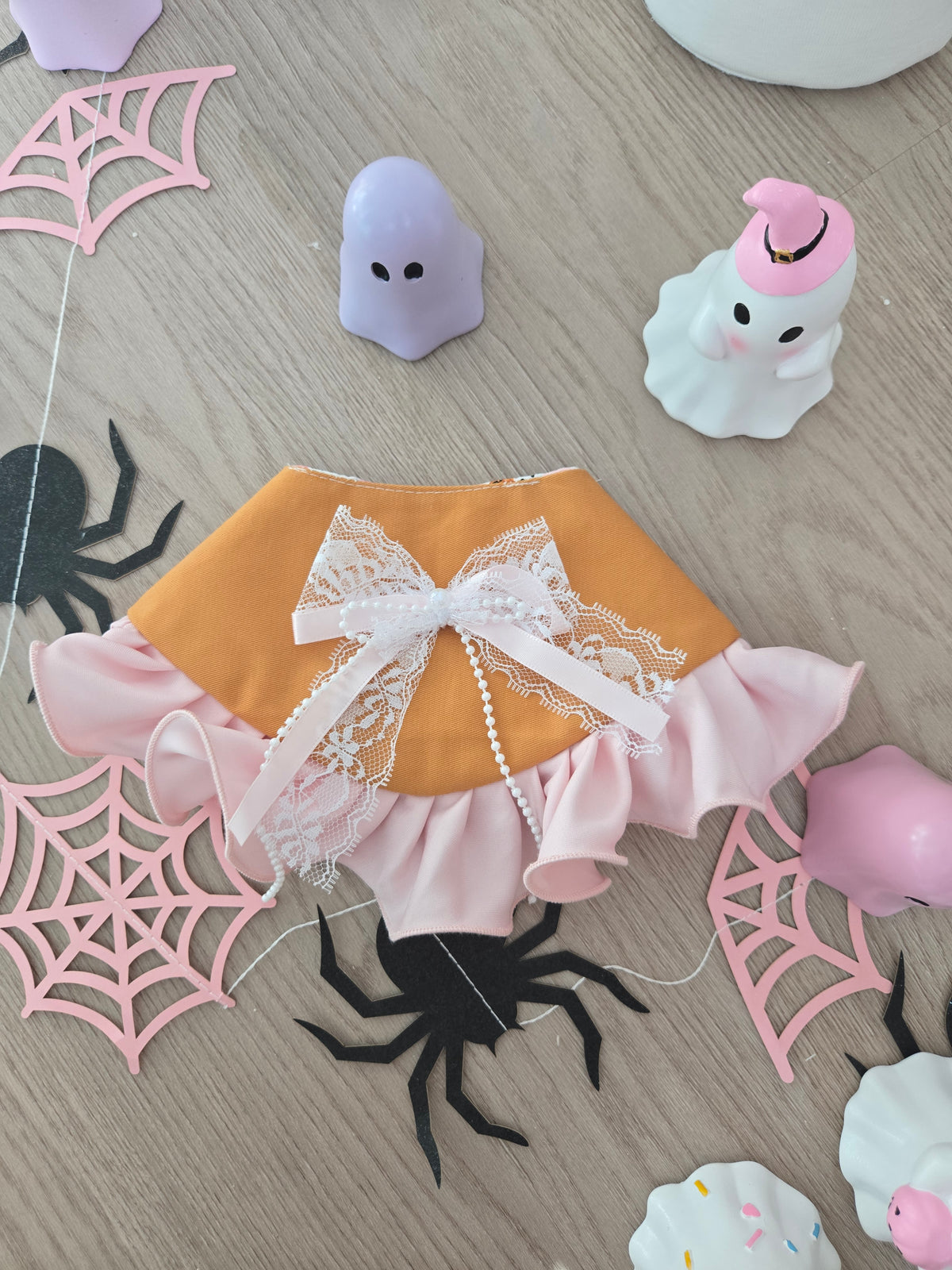 Creme Boo-lée Pet Bandana (reversible 4-way wear)