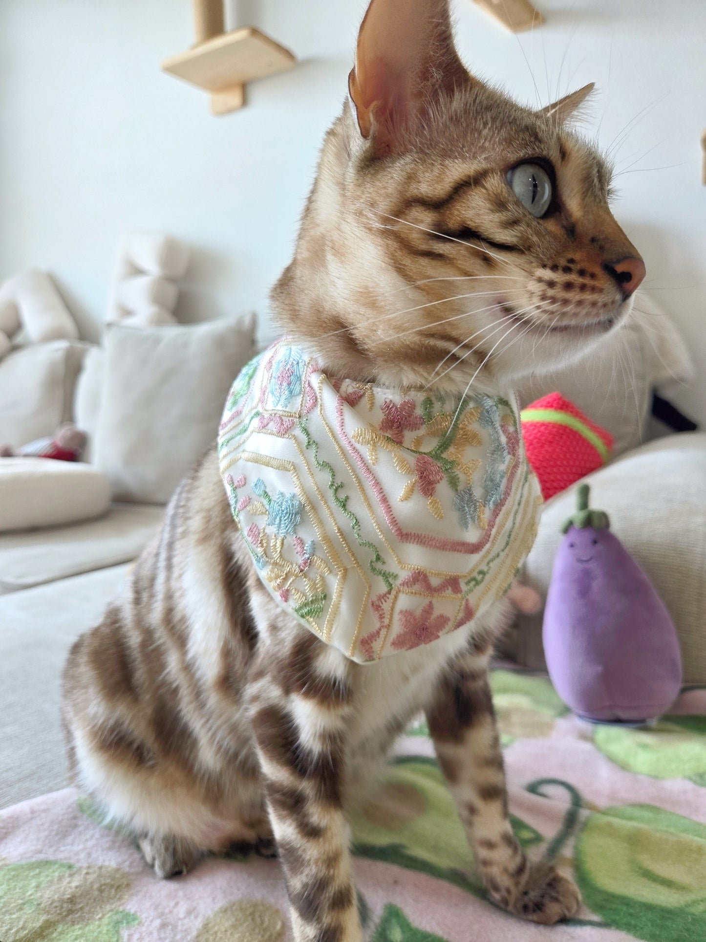 Ivory Garden Pet Bandana (2-way wear)