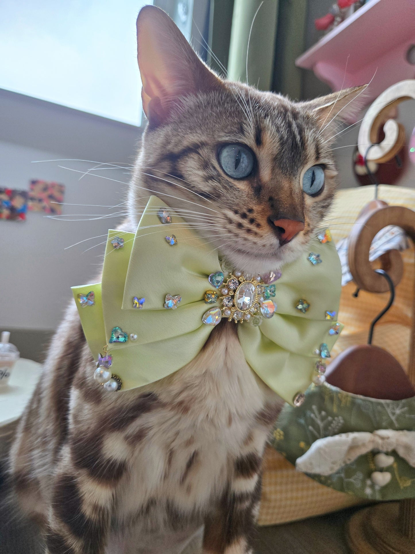 La Perle Satin Bow (En Couture collection)